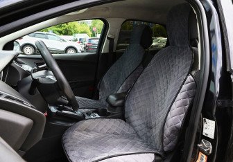 Подержанный автомобиль Ford Focus Sedan 2011 года (17 фото)