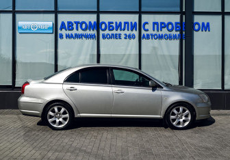 Подержанный автомобиль Toyota Avensis Sedan 2006 года (6 фото)