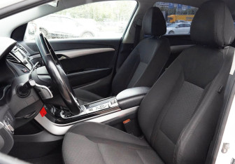 Подержанный автомобиль Hyundai i40 Sedan 2014 года (15 фото)