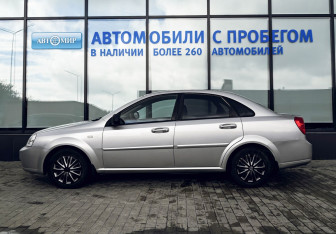 Подержанный автомобиль Chevrolet Lacetti Sedan 2011 года (2 фото)