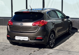 Подержанный автомобиль Kia Ceed Hatchback 2014 года (5 фото)