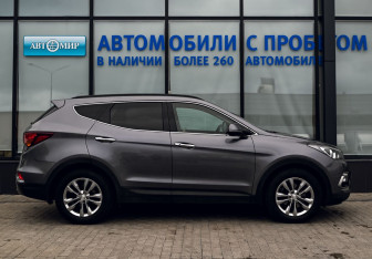 Подержанный автомобиль Hyundai Santa Fe 2016 года (6 фото)