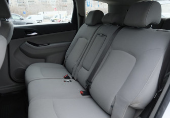 Подержанный автомобиль Chevrolet Orlando 2012 года (16 фото)