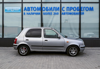 Подержанный автомобиль Nissan March Hatchback 1998 года (6 фото)
