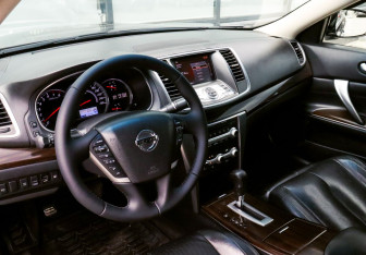 Подержанный автомобиль Nissan Teana 2012 года (15 фото)