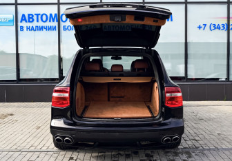 Подержанный автомобиль Porsche Cayenne 2007 года (30 фото)