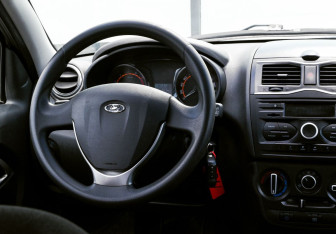 Подержанный автомобиль LADA (ВАЗ) Granta Hatchback 2021 года (17 фото)