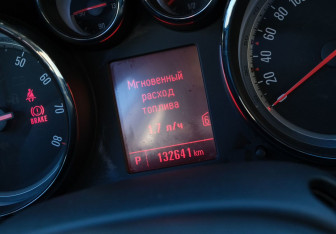 Подержанный автомобиль Opel Astra Hatchback 2011 года (16 фото)