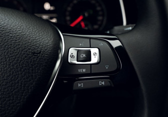 Подержанный автомобиль Volkswagen Jetta Sedan 2020 года (13 фото)