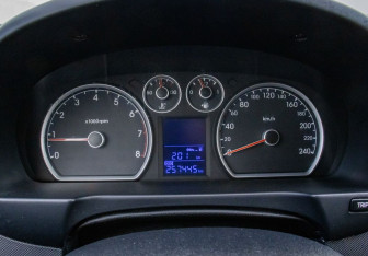 Подержанный автомобиль Hyundai i30 Hatchback 2009 года (11 фото)