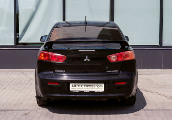 Подержанный автомобиль Mitsubishi Lancer Sedan 2007 года (4 фото)