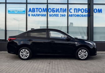 Подержанный автомобиль Kia Rio Sedan 2017 года (6 фото)