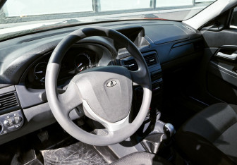 Подержанный автомобиль LADA (ВАЗ) Priora Sedan 2017 года (14 фото)