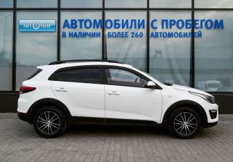 Подержанный автомобиль Kia Rio Hatchback 2019 года (6 фото)