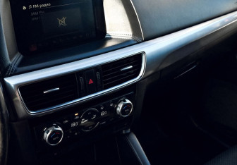 Подержанный автомобиль Mazda CX-5 2015 года (10 фото)