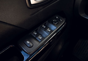 Подержанный автомобиль Renault Kaptur 2020 года (12 фото)