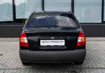 Подержанный автомобиль Hyundai Accent Sedan 2006 года (4 фото)