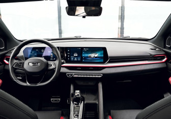 Подержанный автомобиль Geely Coolray 2023 года (21 фото)