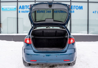 Подержанный автомобиль Chevrolet Lacetti Hatchback 2009 года (20 фото)