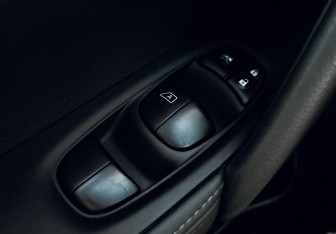 Подержанный автомобиль Nissan Qashqai 2016 года (12 фото)