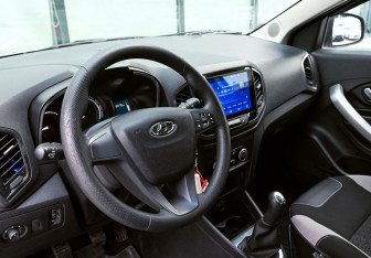 Подержанный автомобиль LADA (ВАЗ) XRAY 2017 года (15 фото)