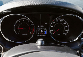 Подержанный автомобиль Mitsubishi RVR Suv 2013 года (11 фото)
