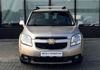 Подержанный автомобиль Chevrolet Orlando 2012 года (8 фото)