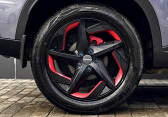 Подержанный автомобиль Omoda C5 2024 года (22 фото)