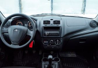 Подержанный автомобиль LADA (ВАЗ) Granta Liftback 2018 года (10 фото)