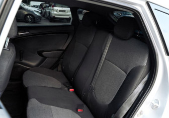 Подержанный автомобиль Hyundai Solaris Hatchback 2012 года (15 фото)