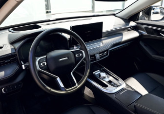 Подержанный автомобиль Haval Jolion 2025 года (17 фото)
