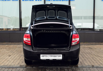 Подержанный автомобиль LADA (ВАЗ) Granta Sedan 2014 года (17 фото)