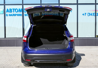 Подержанный автомобиль Nissan Qashqai 2014 года (20 фото)