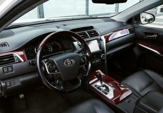 Подержанный автомобиль Toyota Camry Sedan 2011 года (15 фото)