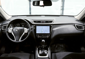 Подержанный автомобиль Nissan X-Trail 2018 года (18 фото)
