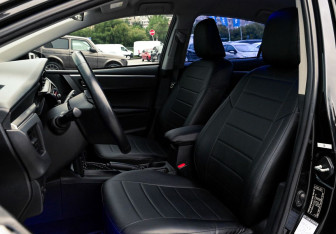 Подержанный автомобиль Toyota Corolla Sedan 2015 года (15 фото)
