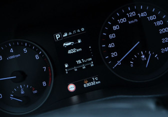 Подержанный автомобиль Hyundai Tucson 2016 года (17 фото)