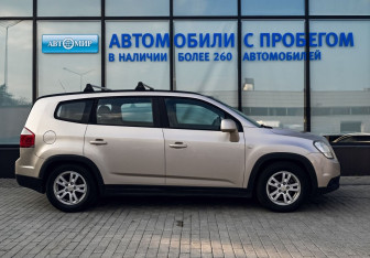 Подержанный автомобиль Chevrolet Orlando 2012 года (6 фото)