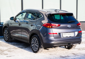 Подержанный автомобиль Hyundai Tucson 2019 года (3 фото)