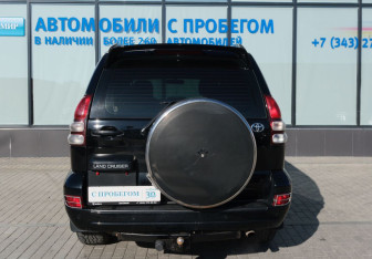 Подержанный автомобиль Toyota Land Cruiser Prado 2006 года (4 фото)