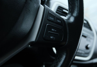 Подержанный автомобиль Suzuki SX4 Hatchback 2014 года (12 фото)