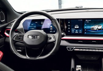 Подержанный автомобиль Geely Coolray 2023 года (22 фото)