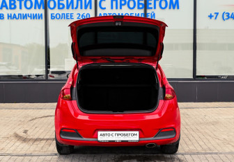 Подержанный автомобиль Kia Ceed Hatchback 2014 года (20 фото)