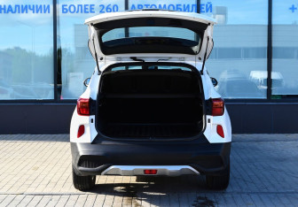 Подержанный автомобиль Kia Seltos 2021 года (20 фото)