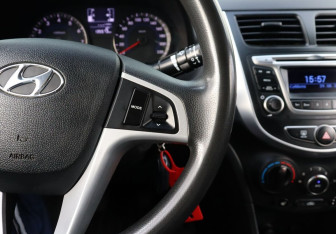 Подержанный автомобиль Hyundai Solaris Sedan 2016 года (12 фото)