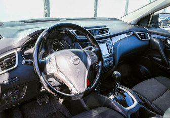 Подержанный автомобиль Nissan Qashqai 2014 года (15 фото)