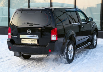Подержанный автомобиль Nissan Pathfinder 2008 года (5 фото)