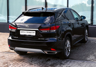Подержанный автомобиль Lexus RX 2019 года (6 фото)