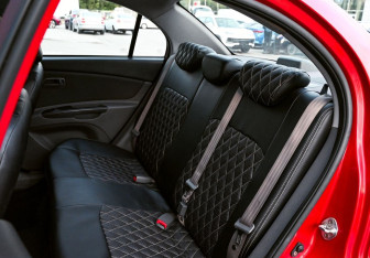 Подержанный автомобиль Kia Rio Sedan 2011 года (15 фото)