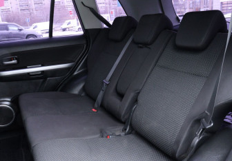 Подержанный автомобиль Suzuki Grand Vitara 2008 года (19 фото)